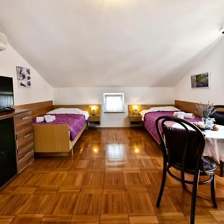 In With Sea View, Terrace, Air Conditioning, Wifi Funtana