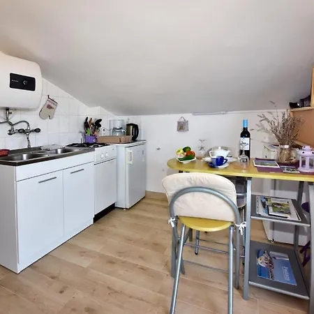 In With Sea View, Terrace, Air Conditioning, Wifi * Funtana
